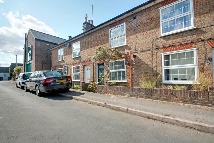 2 Bedroom Cottage To Rent In Charles Street, Tring, HP23