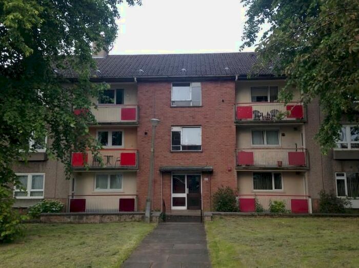 3 Bedroom Flat To Rent In Carinhill Circus, Flat /, Crookston, Glasgow, G52