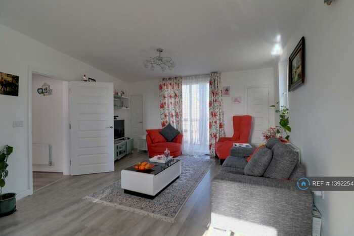 2 Bedroom Flat To Rent In Trumpington, Cambridge, CB2