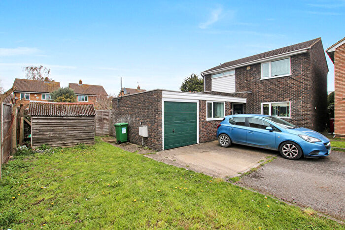 4 Bedroom Detached House For Sale In Colnbrook, SL3