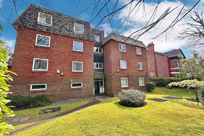 2 Bedroom Flat For Sale In Stanton Avenue, West Didsbury, M20