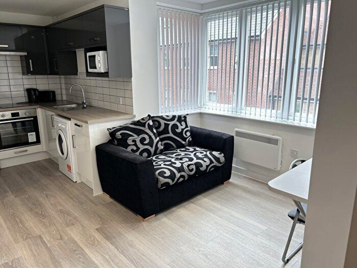 Studio To Rent In Queningate Mews - Ref, CT1