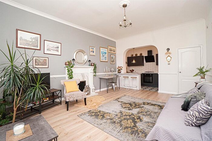 2 Bedroom Flat For Sale In Warrior Square, St. Leonards-On-Sea, TN37