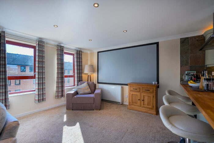 3 Bedroom Apartment To Rent In Albion Gate, Glasgow, G1