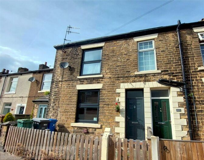 2 Bedroom Terraced House To Rent In Stockport Road, Mossley, OL5