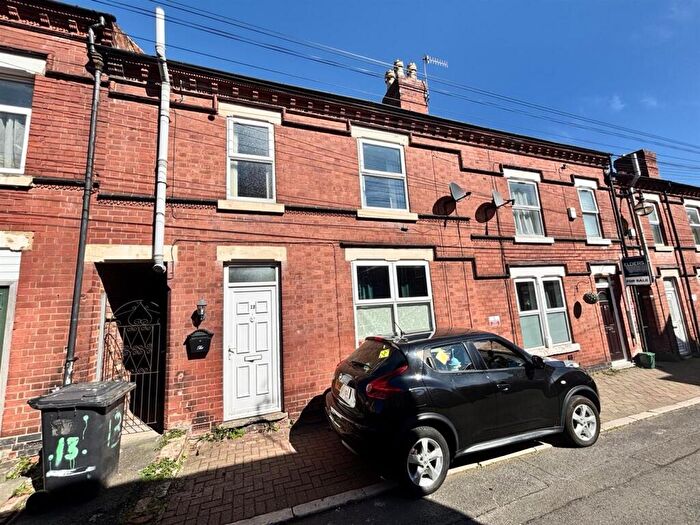 3 Bedroom Terraced House For Sale In Northgate Street, Ilkeston, DE7