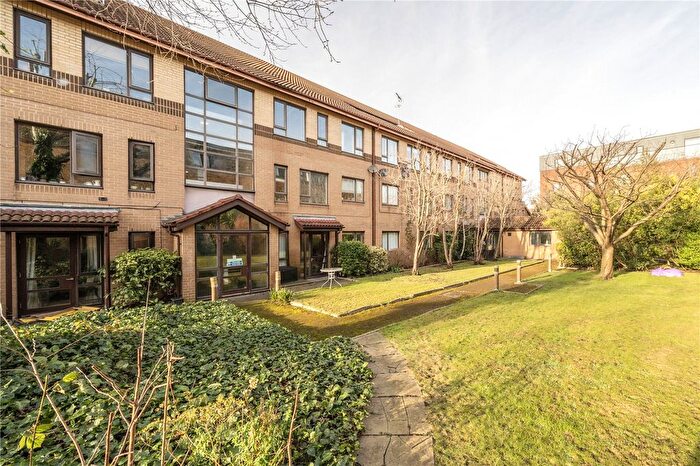1 Bedroom Flat For Sale In Hillyard Street, London, SW9