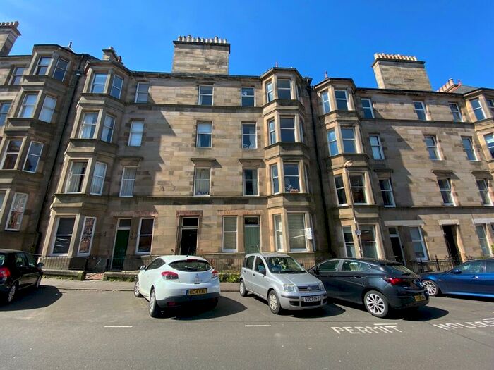 3 Bedroom Flat To Rent In Montpelier Park, Bruntsfield, Edinburgh, EH10