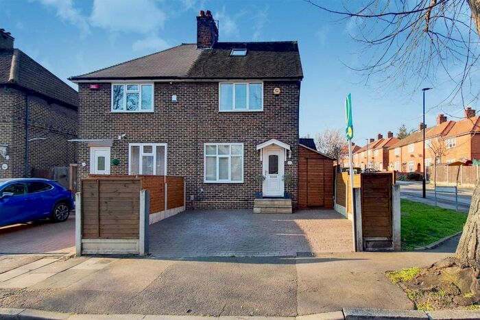 3 Bedroom Semi-Detached House To Rent In Ridgebrook Road, Blackheath, London, SE3