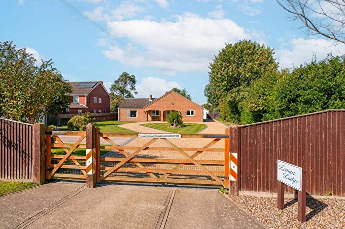 4 Bedroom Detached Bungalow For Sale In Green Lane, Kessingland, NR33