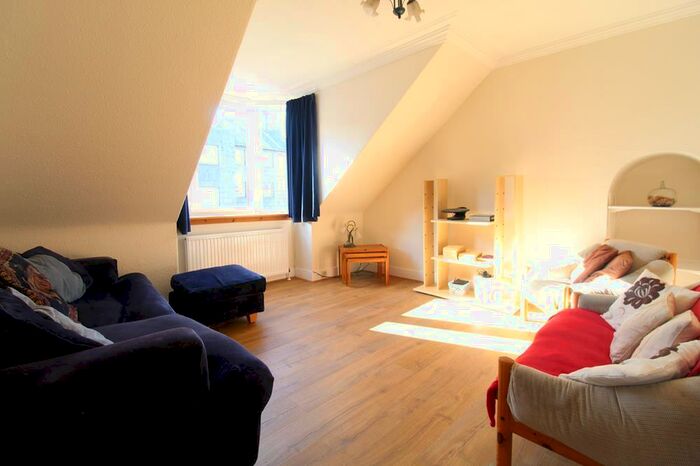 2 Bedroom Flat To Rent In South Mount Street, Top Floor Left, AB25