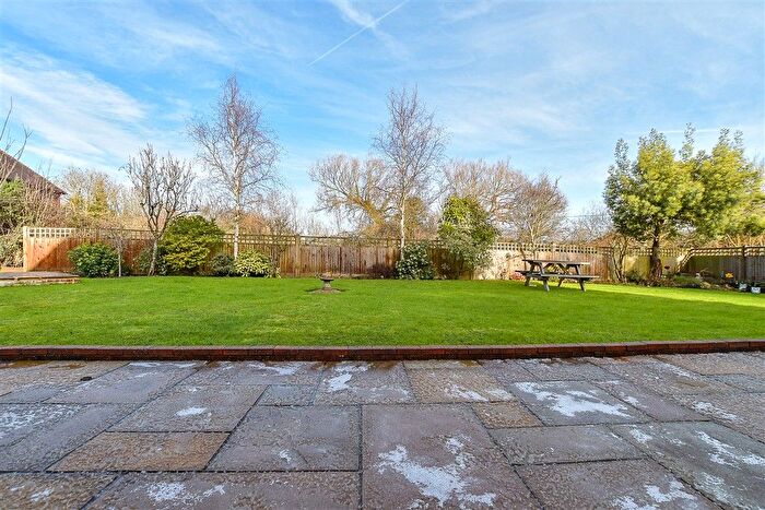 4 Bedroom Detached House For Sale In Tenterden Road, Biddenden, Kent, TN27
