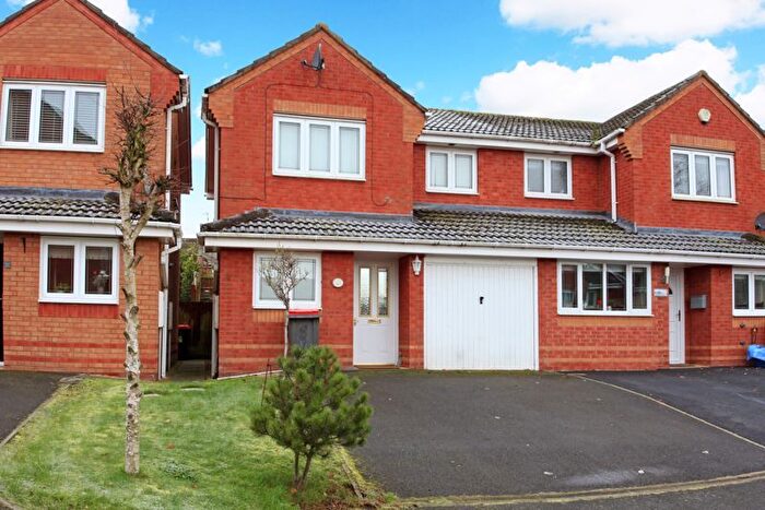 3 Bedroom Semi-Detached House To Rent In Cardinals Close, Donnington Wood, Telford, TF2