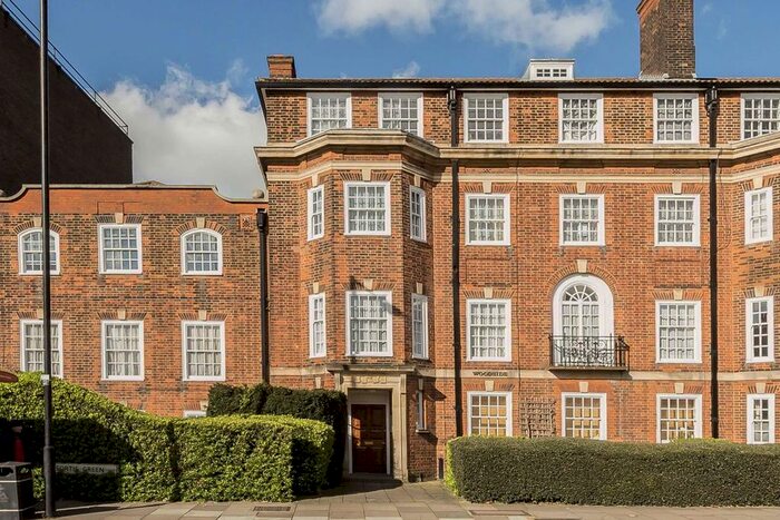 3 Bedroom Flat To Rent In Fortis Green, London, N10