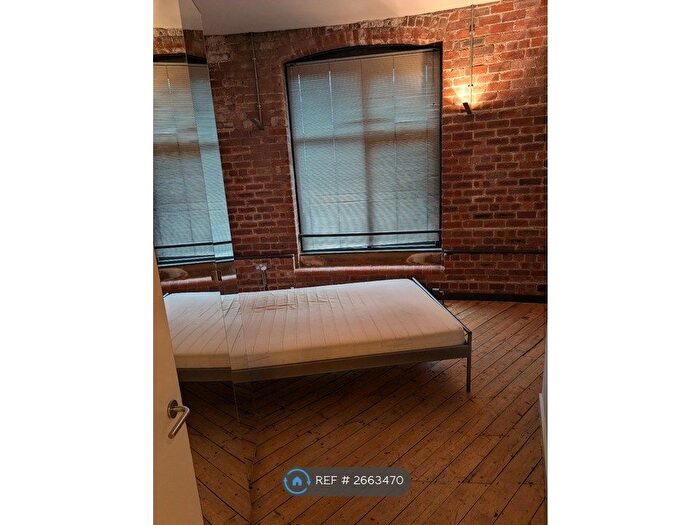 2 Bedroom Flat To Rent In Kirkgate, Leeds, LS2