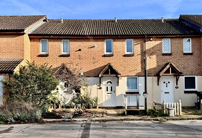 2 Bedroom Property For Sale In Heather Close, Carterton, OX18