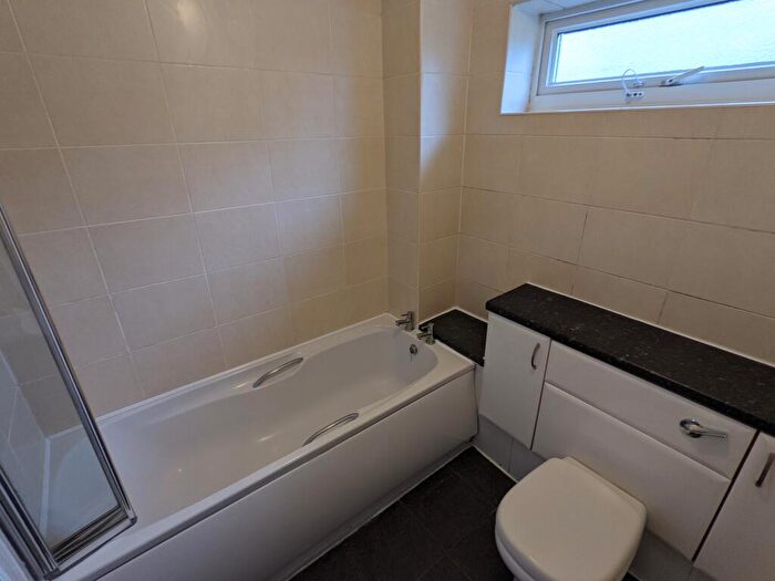 2 Bedroom Flat To Rent In Barrasford Road, Newton Hall, Durham, DH1