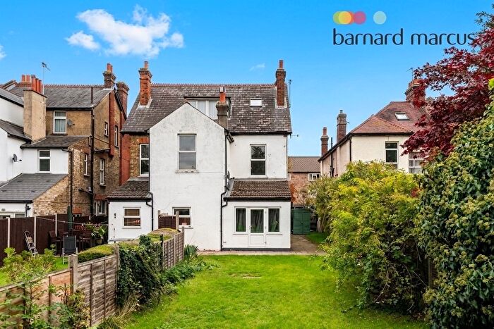 2 Bedroom Flat To Rent In St. James Road, Sutton, SM1
