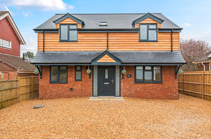 4 Bedroom Detached House For Sale In Rowden Close, West Wellow, Romsey, SO51