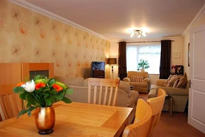 2 Bedroom Flat To Rent In Chorleywood, Rickmansworth, WD3