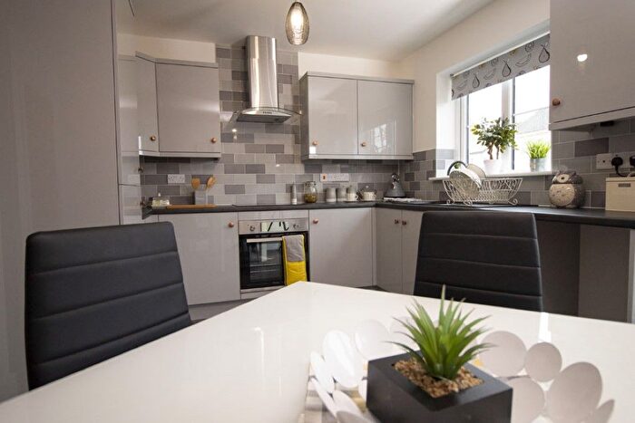3 Bedroom End Of Terrace House For Sale In Cysgod Yr Eglwys, Llannon, Llanelli, SA14