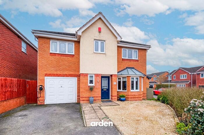 5 Bedroom Detached House For Sale In Royal Worcester Crescent, Bromsgrove, B60