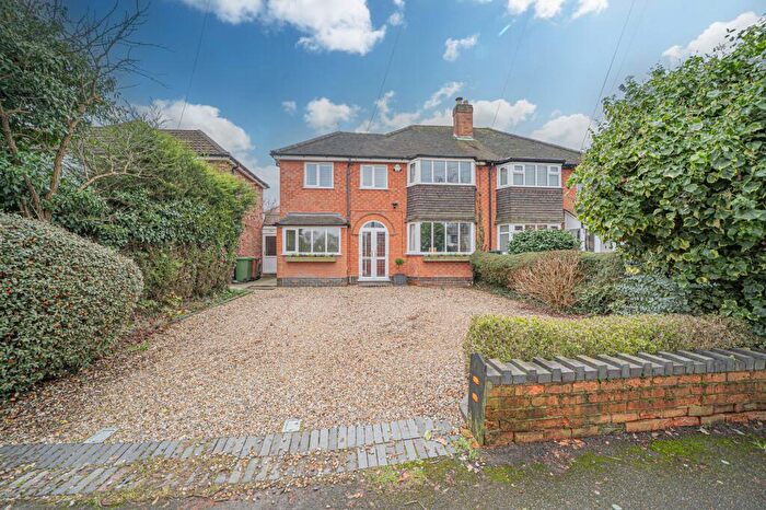 3 Bedroom Semi Detached House For Sale In Ulverley Green Road, Solihull, B92