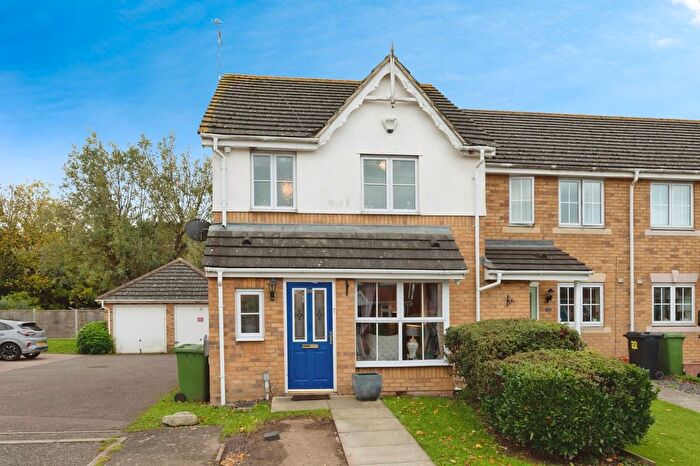 3 Bedroom End Of Terrace House For Sale In St. Teresa's Close, Basildon, Essex, SS14