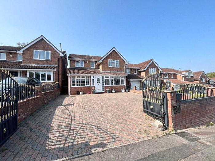 6 Bedroom Detached House For Sale In North View Drive, Brierley Hill, DY5