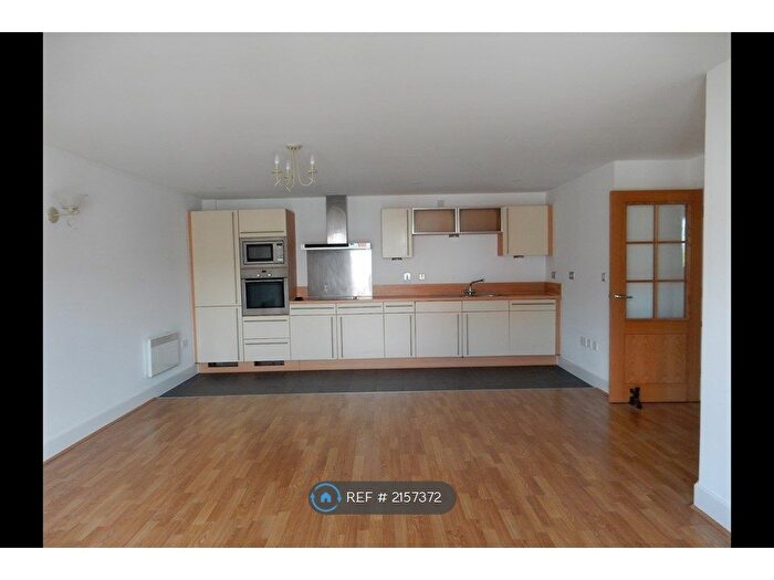 1 Bedroom Flat To Rent In The Canalside, Portsmouth, PO1