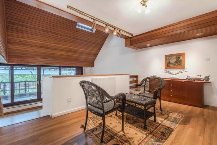 5 Bedroom End Of Terrace House To Rent In Northumberland Place, Richmond, TW10