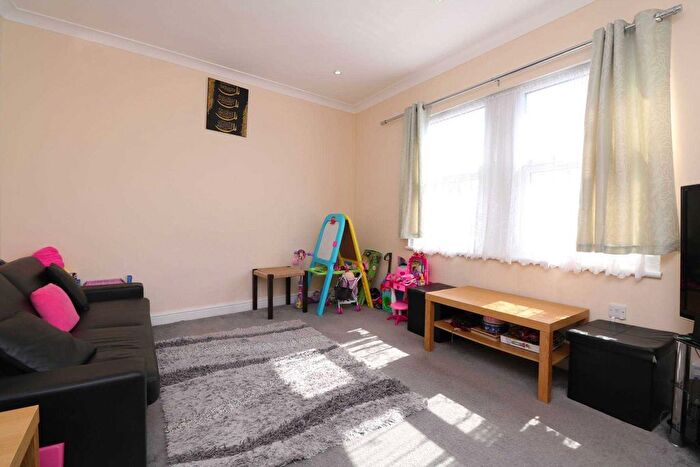 1 Bedroom Flat To Rent In Prince Of Wales Ave, Reading, RG30