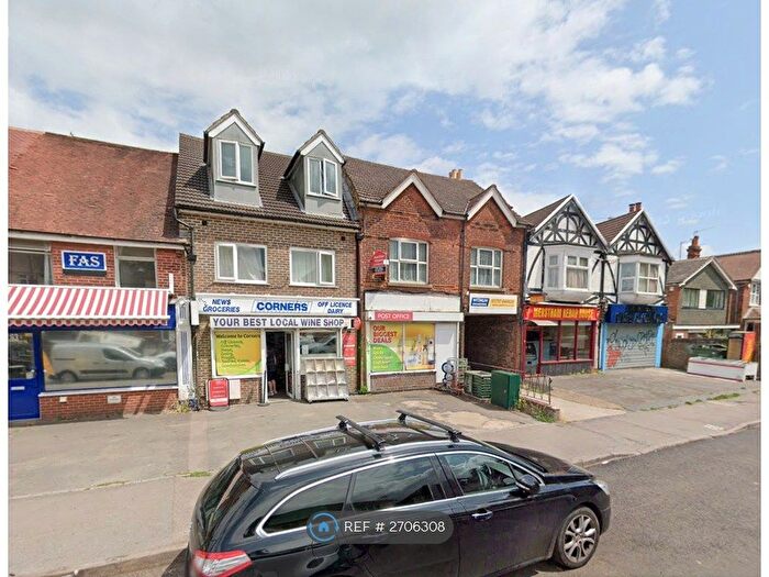 2 Bedroom Flat To Rent In Nutfield Road, Merstham, Redhill, RH1