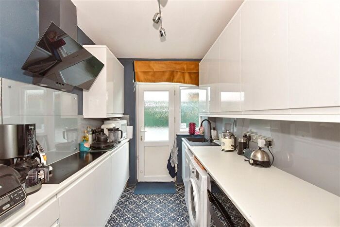 4 Bedroom Semi-Detached House For Sale In Sturry Road, Canterbury, Kent, CT1