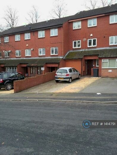 4 Bedroom Terraced House To Rent In Well Close Rise, West Yorkshire, LS7