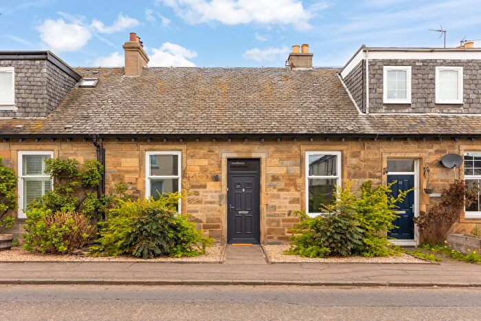 2 Bedroom Cottage For Sale In Main Street, Newton, EH52