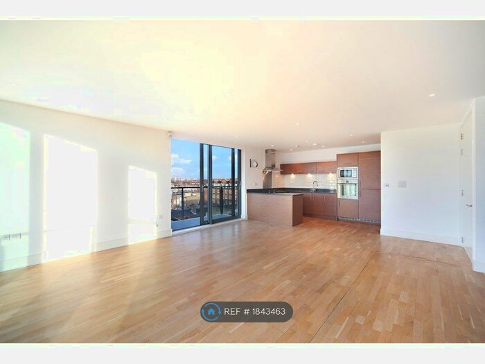 2 Bedroom Flat To Rent In Fulham Road, London, SW10