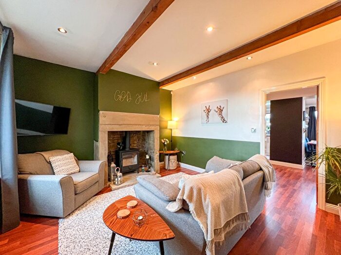 3 Bedroom Detached House To Rent In Leymoor Road, Golcar, Huddersfield, HD7