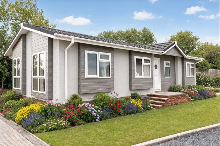 2 Bedroom Park Home For Sale In Derby, Derbyshire, DE72