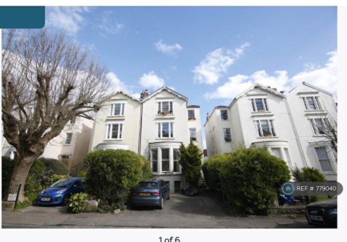 2 Bedroom Flat To Rent In Hampton Park, Bristol, BS6