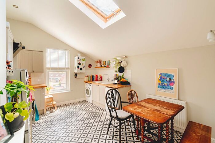 2 Bedroom Maisonette For Sale In Woodbridge Road, Knowle, Bristol, BS4