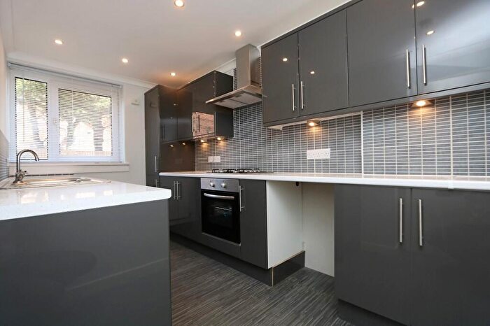 2 Bedroom Flat To Rent In Dumbarton Road, Glasgow, G14