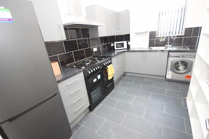 6 Bedroom Terraced House To Rent In Borrowdale Road, L15