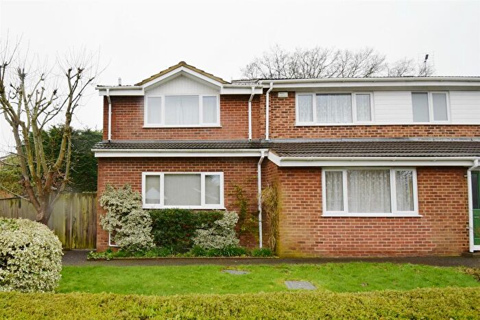 2 Bedroom Semi-Detached House To Rent In Queensway, Caversham, Reading, RG4