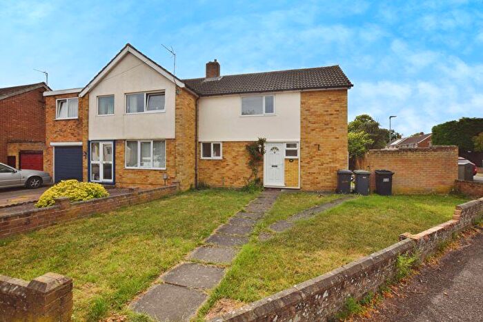 3 Bedroom Semi-Detached House To Rent In Fulmar Road, Brickhill Area, Bedford, MK41