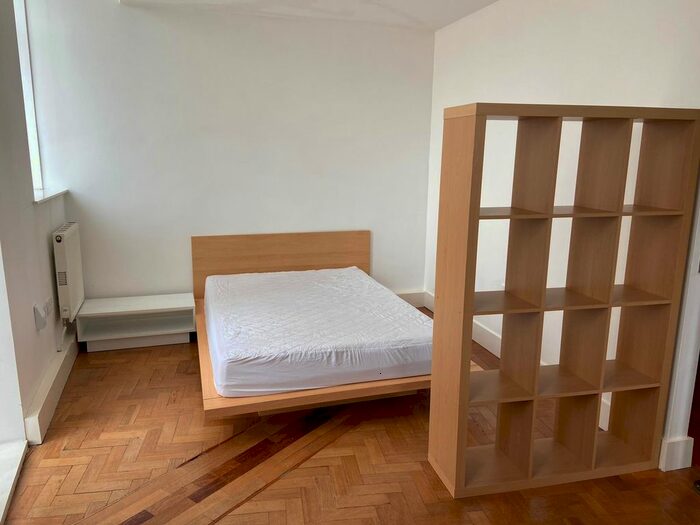1 Bedroom Studio To Rent In Castle Street, SA1
