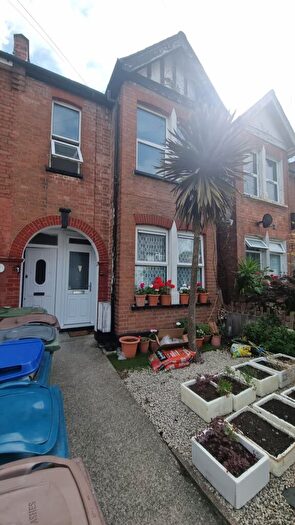3 Bedroom Maisonette To Rent In Parkfield Road, Sourth Harrow, Middlesex, HA2