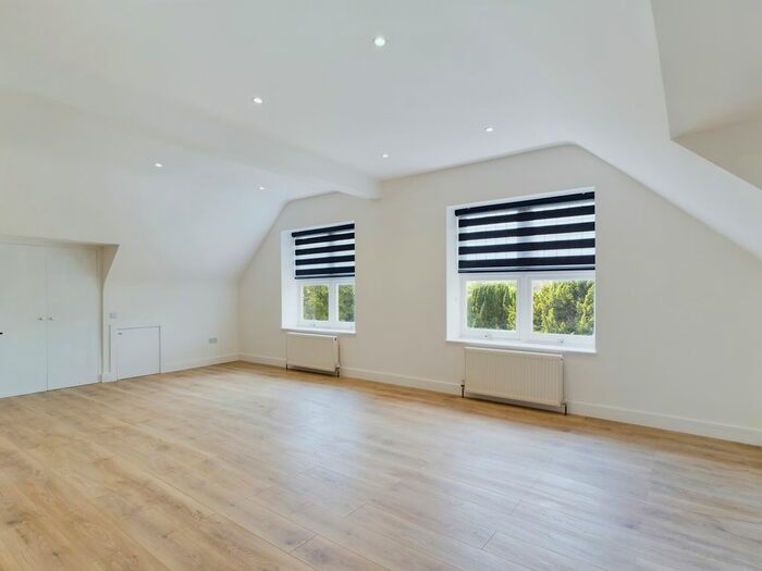 2 Bedroom Flat To Rent In Heene Road, Worthing, BN11