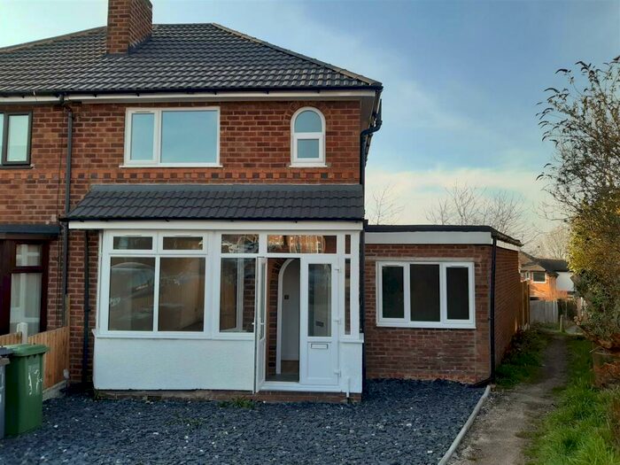 3 Bedroom Semi-Detached House To Rent In Hillside Croft, Solihull, West Midlands, B92