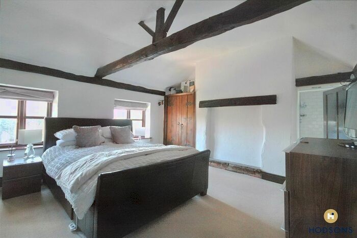 2 Bedroom Cottage For Sale In School Lane, Walton, Wakefield, WF2